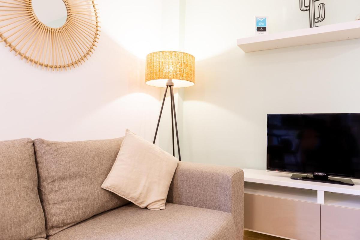Teatro Suites Malaga City Flat Exterior foto