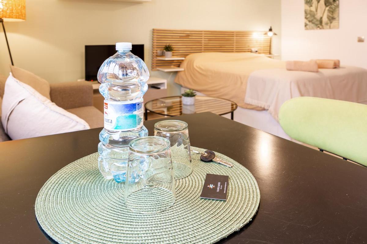 Teatro Suites Malaga City Flat Exterior foto