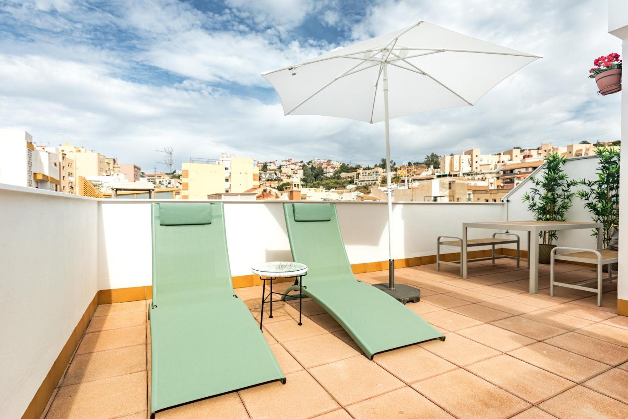 Teatro Suites Malaga City Flat Exterior foto